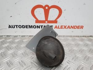 Used Vibration damper Volkswagen Caddy III (2KA,2KH,2CA,2CH) 1.9 TDI Price on request offered by Alexander Autodemontage