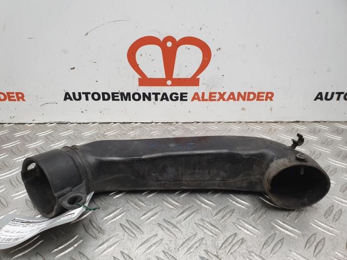 Air intake hose from a Peugeot 308 (4A/C) 1.6 HDi 16V 2009