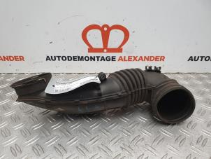 Used Air intake hose BMW 1 serie (E81) 118d 16V Price on request offered by Alexander Autodemontage