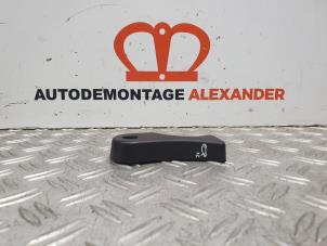 Used Hood lever BMW 3 serie Touring (F31) 318i 1.5 TwinPower Turbo 12V Price on request offered by Alexander Autodemontage
