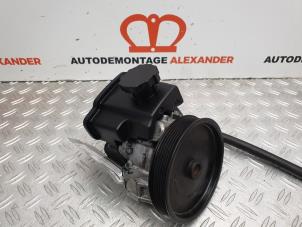 Used Power steering pump Mercedes E (W211) 2.2 E-200 CDI 16V Price € 100,00 Margin scheme offered by Alexander Autodemontage
