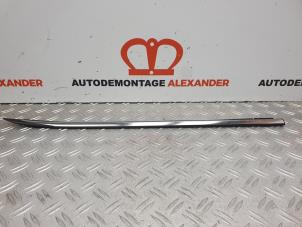 Usagé Joint de vitre Peugeot 108 1.0 12V Prix sur demande proposé par Alexander Autodemontage
