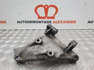 Used Air conditioning bracket Audi A4 Avant Quattro (B6) 2.5 TDI V6 24V Price on request offered by Alexander Autodemontage