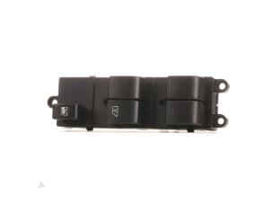 New Electric window switch Nissan Qashqai (J10) 1.5 dCi DPF Price € 54,99 Inclusive VAT offered by Alexander Autodemontage