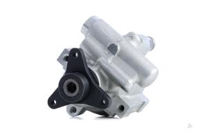 New Power steering pump Renault Trafic New (FL) 1.9 dCi 100 16V Price € 140,00 Inclusive VAT offered by Alexander Autodemontage