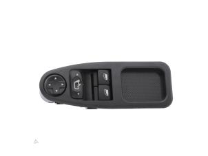 New Electric window switch Citroen Jumpy (G9) 1.6 HDI 16V Price € 40,00 Inclusive VAT offered by Alexander Autodemontage