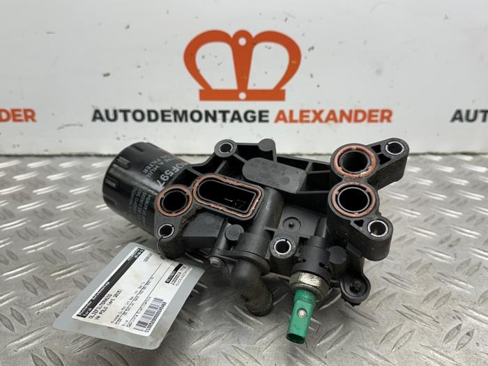 Begagnade Oljefilterhus Volkswagen Polo V (6R) 1.4 TDI Pris € 14,99 Marginaltabell erbjuds av Alexander Autodemontage