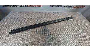 Used Window rubber Volkswagen Golf VII (AUA) 1.6 TDI 16V Price on request offered by Alexander Autodemontage
