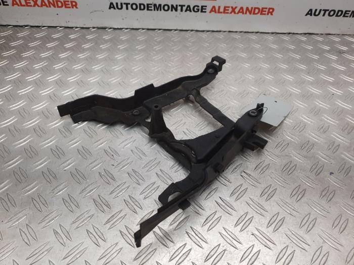 Usagé Couvercle de distribution Renault Megane III Berline (BZ) 1.5 dCi 110 Prix sur demande proposé par Alexander Autodemontage