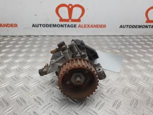 Używane Mechaniczna pompa paliwa Renault Megane III Grandtour (KZ) 1.5 dCi 110 Cena na żądanie oferowane przez Alexander Autodemontage