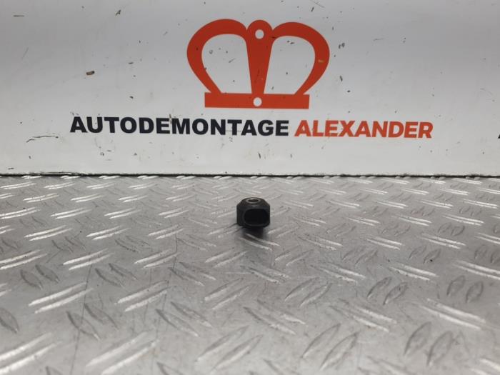 Begagnade Knackningssensor Volkswagen Up! (121) 1.0 12V 60 Pris på förfrågan erbjuds av Alexander Autodemontage