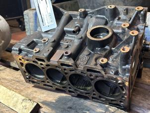 Used Engine crankcase Renault Megane III Grandtour (KZ) 1.5 dCi 110 Price on request offered by Alexander Autodemontage