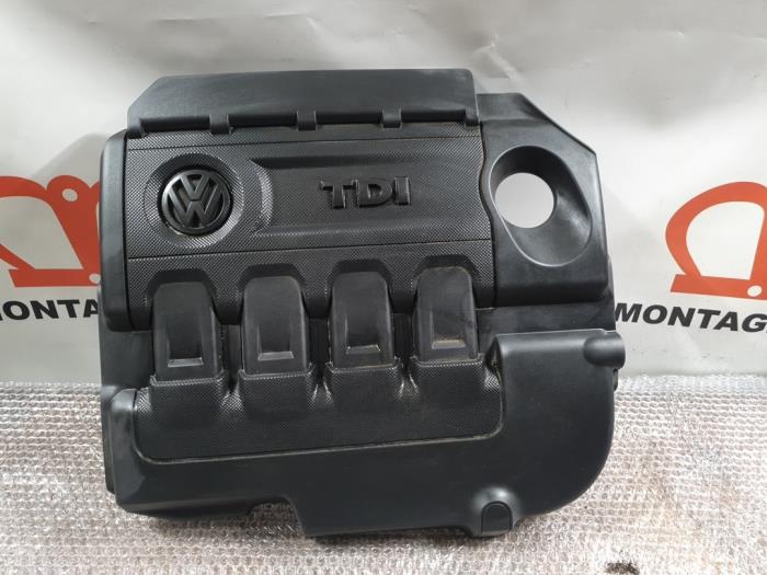 Engine protection panel from a Volkswagen Golf VII Variant (AUVV) 1.6 TDI BMT 16V 2017
