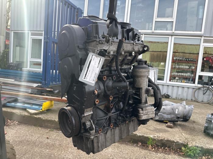 Engine from a Seat Leon (1P1) 1.9 TDI 105 2007
