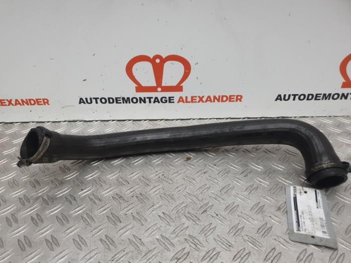 Gebrauchte Intercooler Schlauch Opel Vivaro 1.9 DI Preis auf Anfrage angeboten von Alexander Autodemontage