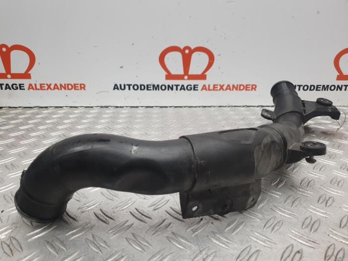 Gebrauchte Intercooler Rohr Volkswagen Passat (3C2) 2.0 TDI 16V 140 Preis auf Anfrage angeboten von Alexander Autodemontage