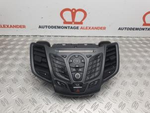 Usagé Panneau commande radio Ford Fiesta 6 (JA8) 1.0 EcoBoost 12V 100 Prix sur demande proposé par Alexander Autodemontage