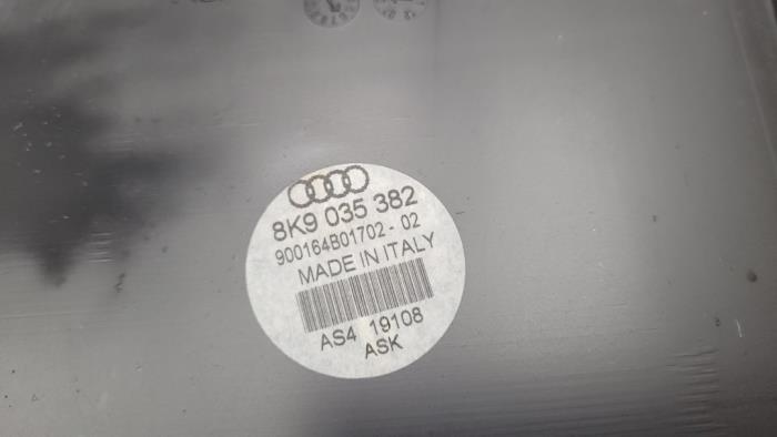 Subwoofer from a Audi A4 (B8) 1.8 TFSI 16V 2008