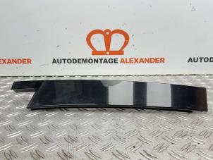 Usagé Montant centre droit Renault Clio IV (5R) 0.9 Energy TCE 90 12V Prix sur demande proposé par Alexander Autodemontage