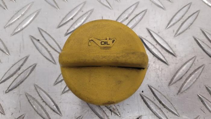 Oil cap from a Opel Agila (A) 1.2 16V 2000