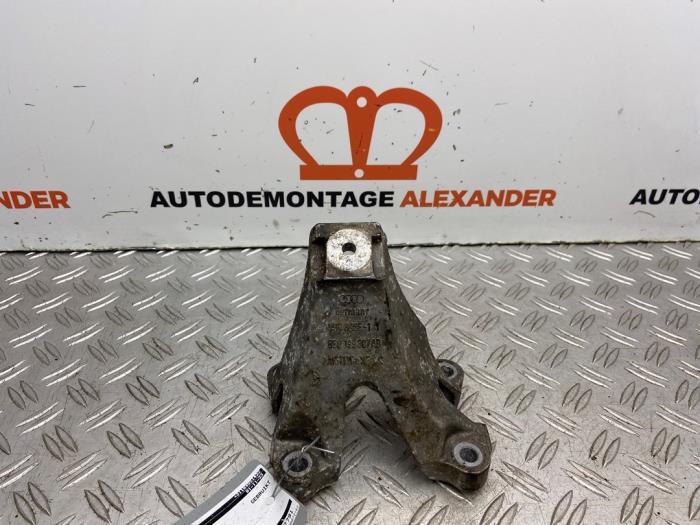 Used Engine mount Audi A4 (B8) 1.8 TFSI 16V Price on request offered by Alexander Autodemontage