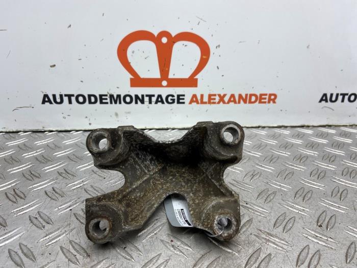 Support moteur d'un Audi A4 (B8) 1.8 TFSI 16V 2008