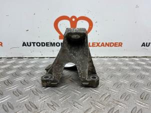 Support moteur d'un Audi A4 (B8) 1.8 TFSI 16V 2008