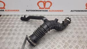 Used Turbo pipe Renault Clio IV (5R) 0.9 Energy TCE 90 12V Price on request offered by Alexander Autodemontage