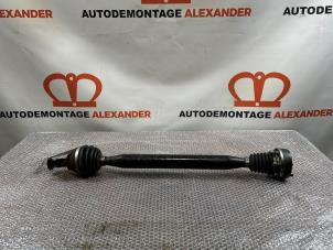 Used Front drive shaft, left Volkswagen Polo IV (9N1/2/3) 1.4 16V Price on request offered by Alexander Autodemontage