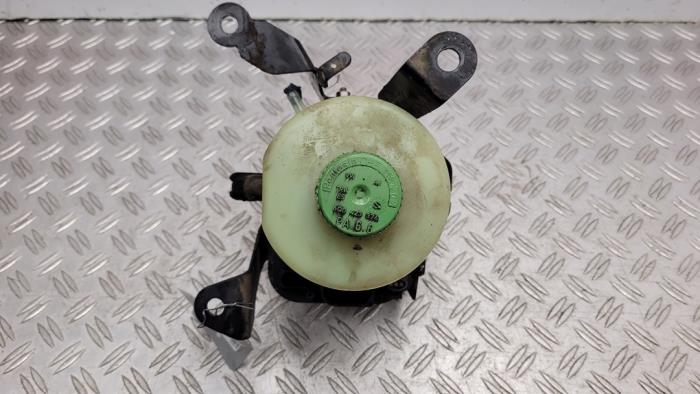 Lenkkraftverstärker Pumpe van een Skoda Fabia II (5J) 1.2i 12V 2013