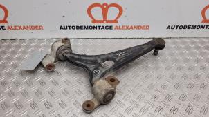 Used Front wishbone, right Fiat Scudo (270) 1.6 D Multijet DPF Price on request offered by Alexander Autodemontage