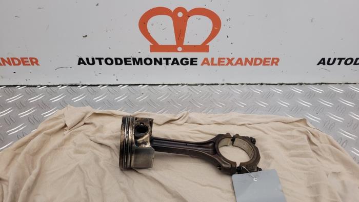 Używane Korbowód Audi A3 Sportback (8PA) 1.4 TFSI 16V Cena na żądanie oferowane przez Alexander Autodemontage