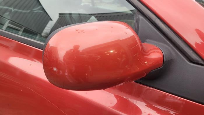 Wing mirror, right from a Nissan Micra C+C (K12) 1.6 16V 2006