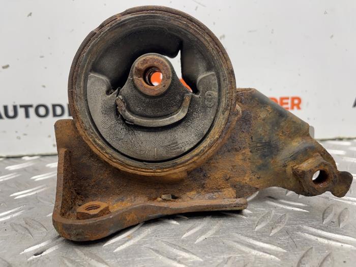 Engine mount Nissan XTrail 2.2 dCi 16V 4x2 113208H800 YD22