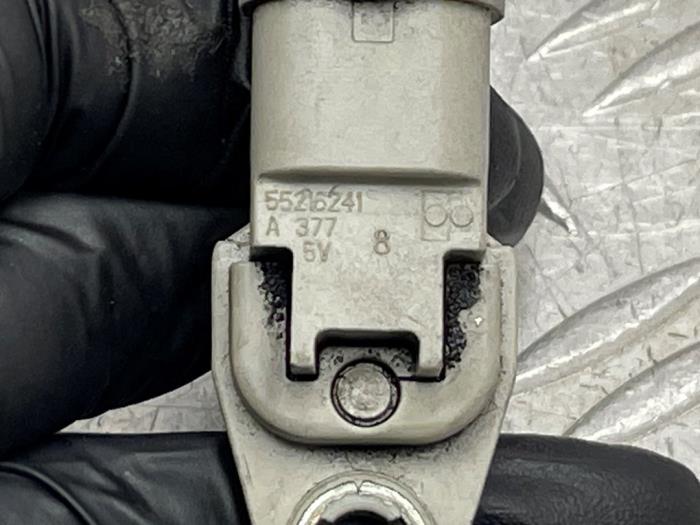 Nockenwelle Sensor van een Opel Corsa D 1.3 CDTi 16V ecoFLEX 2011