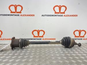 Used Front drive shaft, left Audi A4 (B7) 2.0 TDI 16V Price on request offered by Alexander Autodemontage