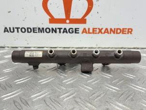 Used Fuel injector nozzle Dacia Duster (HS) 1.5 dCi 4x4 Price on request offered by Alexander Autodemontage