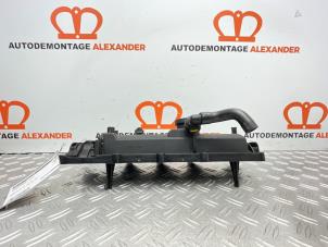 Used Rocker cover Renault Scénic IV (RFAJ) 1.5 Energy dCi 110 Price on request offered by Alexander Autodemontage