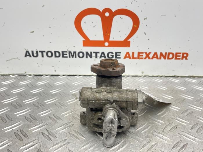 Begagnade Servostyrningspump Volkswagen Caddy III (2KA,2KH,2CA,2CH) 1.9 TDI Pris € 14,96 Inklusive moms erbjuds av Alexander Autodemontage