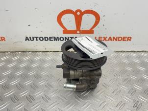 Used Power steering pump Toyota RAV4 (A2) 2.0 16V VVT-i 4x4 Price on request offered by Alexander Autodemontage