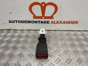 Usagé Attache ceinture arrière gauche Peugeot 108 1.0 12V Prix sur demande proposé par Alexander Autodemontage
