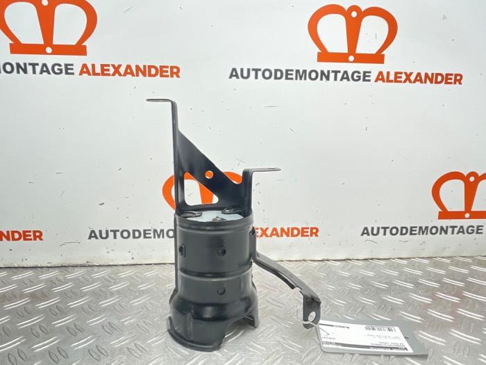 Begagnade Bränslefilterhus Volkswagen Polo V (6R) 1.6 TDI 16V 105 Pris på förfrågan erbjuds av Alexander Autodemontage