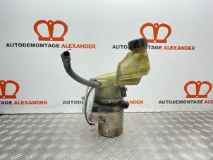 Used Power steering pump Ford Fusion 1.6 16V Price on request offered by Alexander Autodemontage