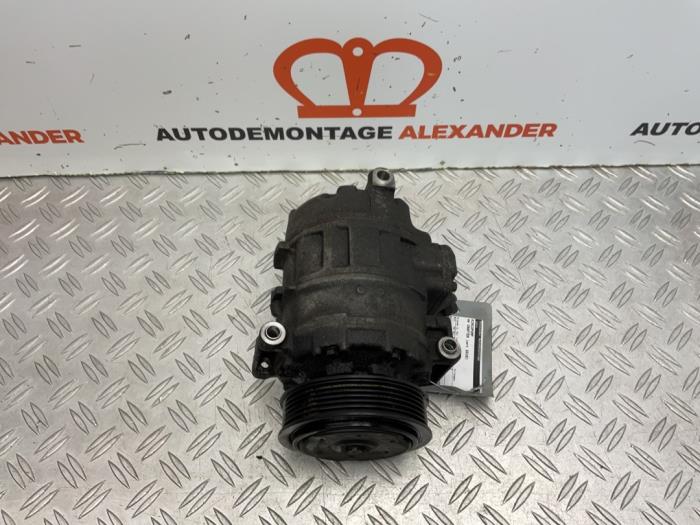 Usagé Compresseur de clim Volkswagen Crafter 2.5 TDI 30/32/35 Prix € 120,00 Prix TTC proposé par Alexander Autodemontage