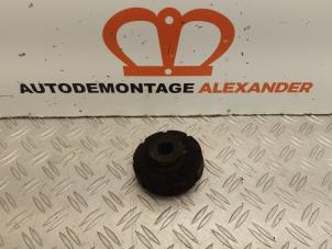 Used Front spring retainer, left Audi A4 Avant (B8) 2.0 TDI 16V Price on request offered by Alexander Autodemontage