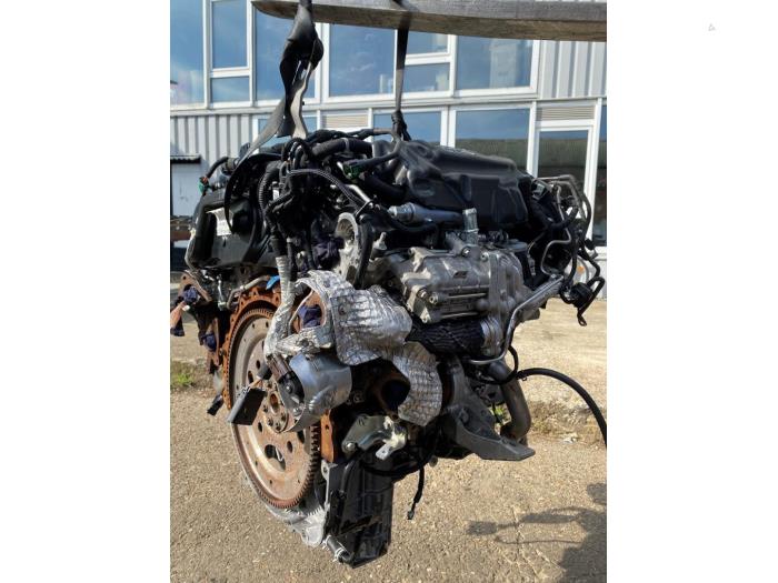 Engine from a Land Rover Range Rover Sport (LW) 3.0 SDV6 2020