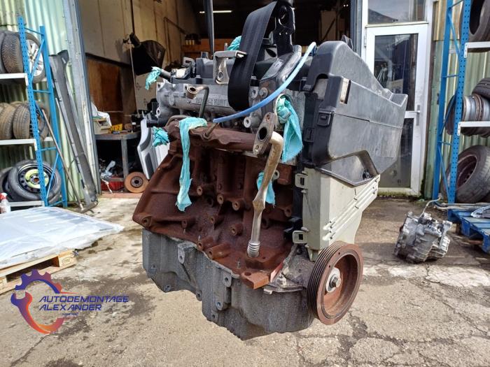 Engine from a Renault Kangoo Express (FW) 1.5 dCi 90 FAP 2014