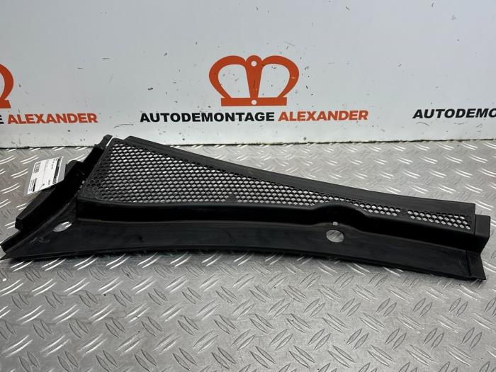 Używane Parawan Peugeot 208 I (CA/CC/CK/CL) 1.0 Vti 12V PureTech Cena na żądanie oferowane przez Alexander Autodemontage