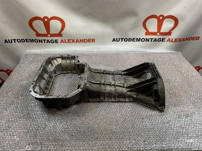 Used Sump Mercedes E-Klasse AMG (W211) 5.4 E-55 AMG V8 24V Price on request offered by Alexander Autodemontage