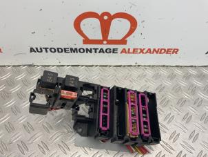 Usagé Boîte à fusibles Audi A5 (8T3) 1.8 TFSI 16V Prix € 30,00 Règlement à la marge proposé par Alexander Autodemontage